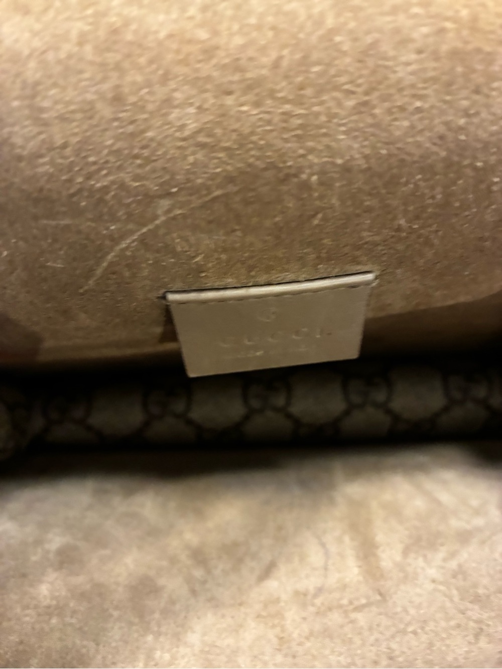 Gucci GG Supreme Canvas Shoulder Bag in tan and silver - Picture 9 of 16